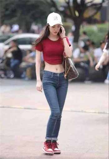黄蓉尤八小龙女左剑清