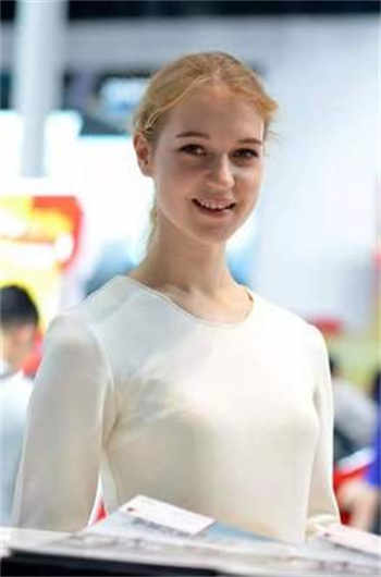 上校军衔妈妈江美玲小说