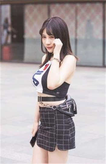 古装四仔之秦淮才一女
