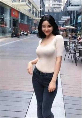 学姐教我玩她闺蜜