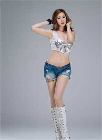 女主叫沈一萱