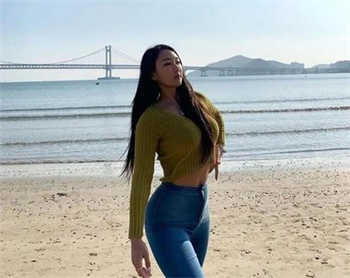 优等生小玉的yb