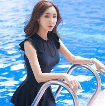 买车睡女销售员过程