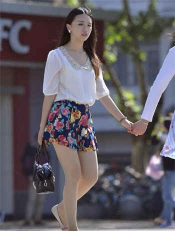 switch系列封面4个女