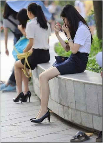 抖音尔晴两巴掌视频