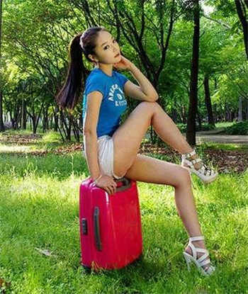 被戴绿帽子的两父子