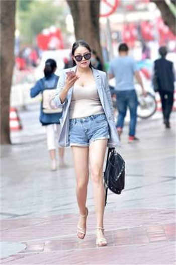 在富人庄园工作的妻子木鱼