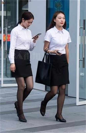 背叛妻子出轨在线观看