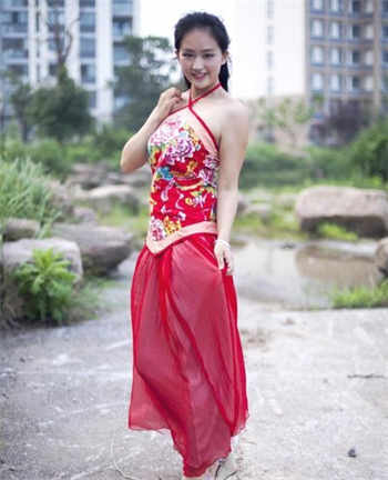 欧美玲和沈芯语是同一个
