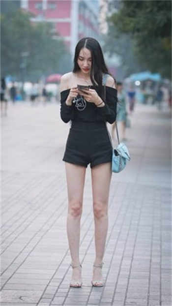 大黑鸡大巴视频