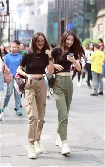 两个肿胀起来的小奶尖